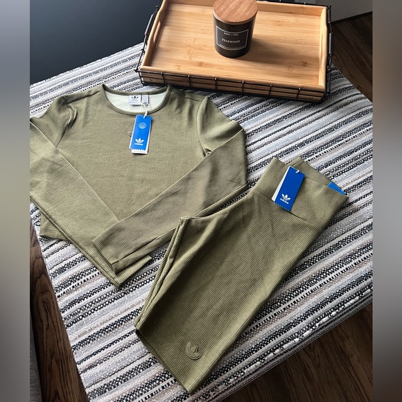NWT: Adidas Olive Green Long Sleeve Top and Leggings Set - Picture 6 of 7